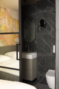 Inside-Double-Room-bathroom-THE-FRITZ-HOTEL-Amsterdam